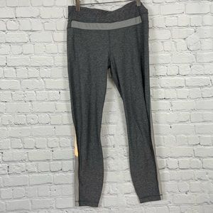 Lululemon reflective leggings size 6
